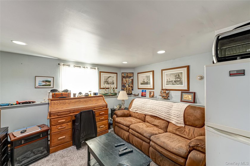 Opportunity awaits! Do not miss out on this gorgeous split level - photo 34