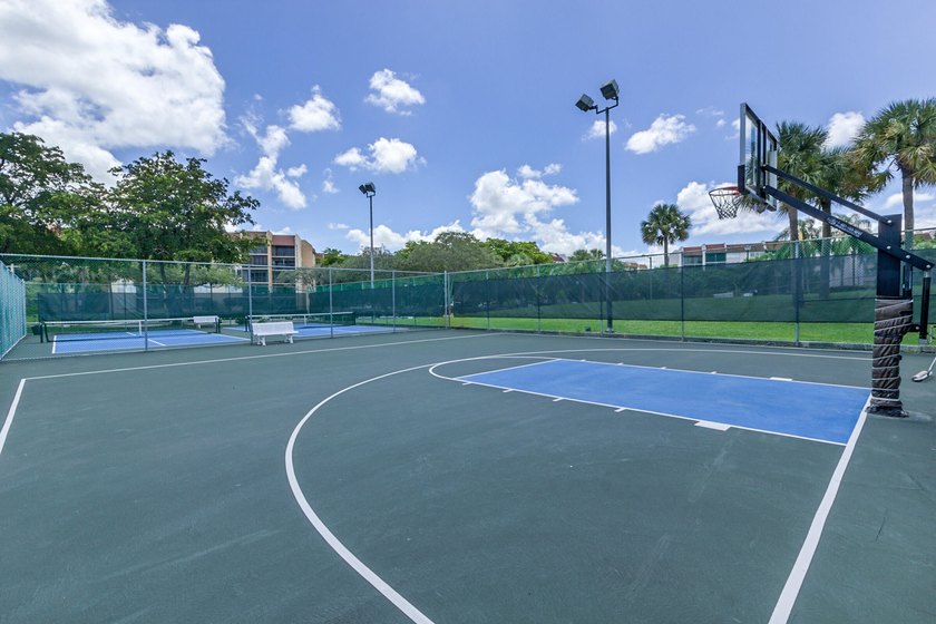 Here is a perfect opportunity to own an apartment in a quiet 55+ - photo 34