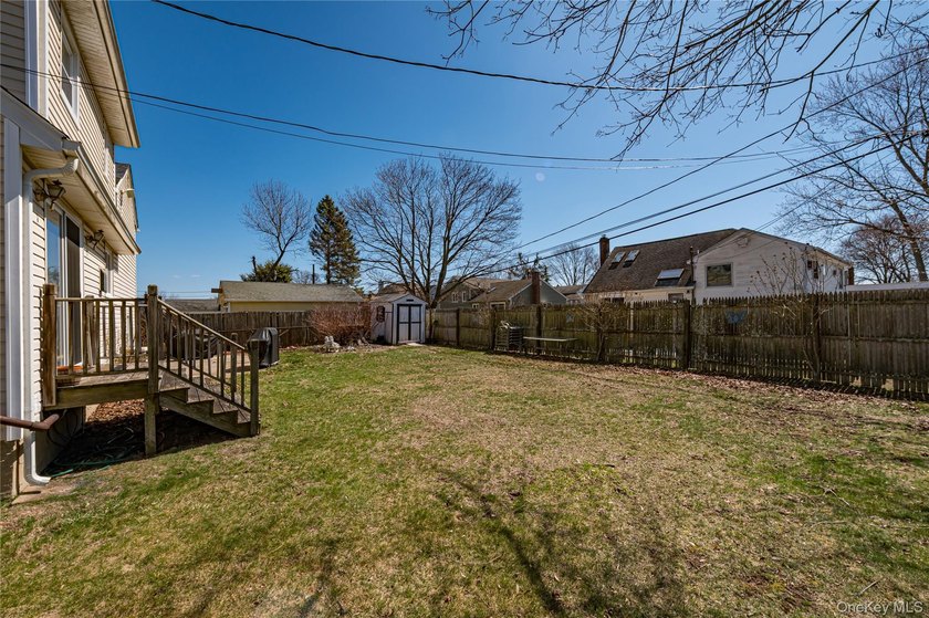 Opportunity awaits! Do not miss out on this gorgeous split level - photo 38
