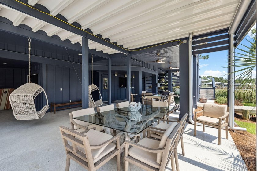 Welcome to this stunning waterfront retreat in historic Point - photo 20