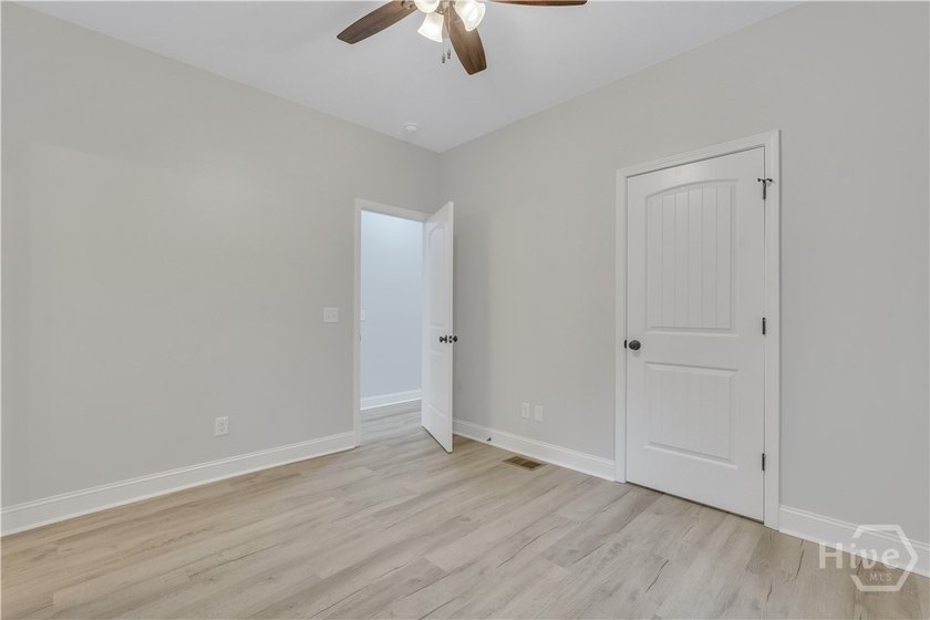 WELCOME HOME TO THIS DOLL HOUSE!!! THIS BEAUTIFUL MIDTOWN HOME - photo 22