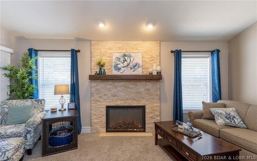 PRIME LOCATION in the heart of Osage Beach! IMPECCABLE - photo 4