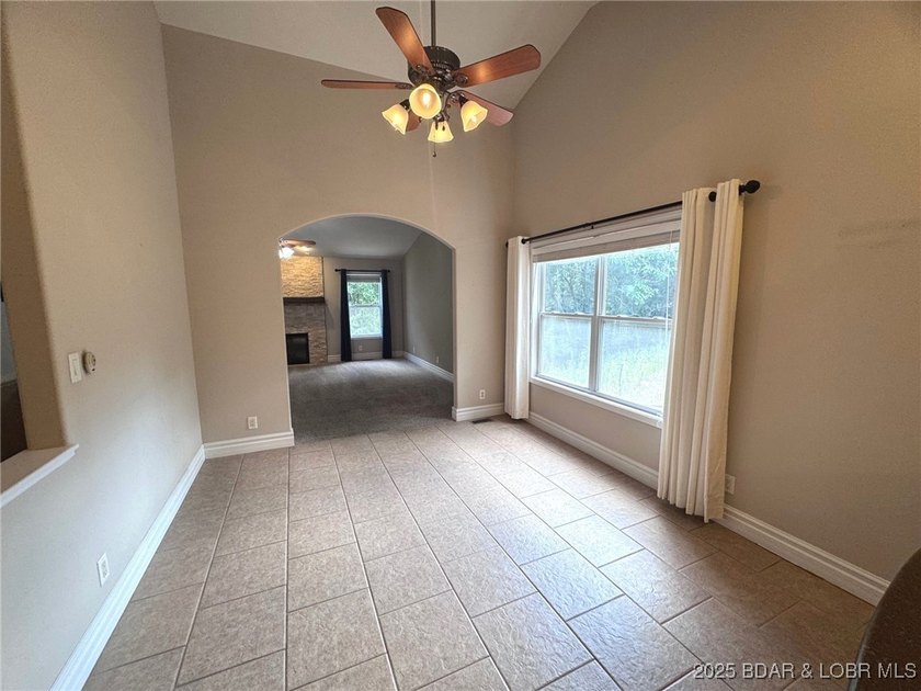 PRIME LOCATION in the heart of Osage Beach! IMPECCABLE - photo 10