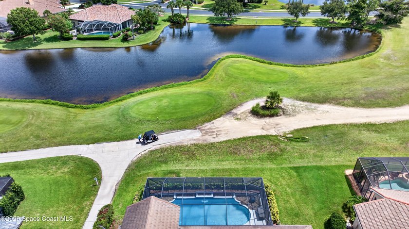 You just found your new home!! This Executive Style 5 bedroom, 3 - photo 4