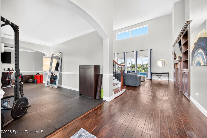 You just found your new home!! This Executive Style 5 bedroom, 3 - photo 8