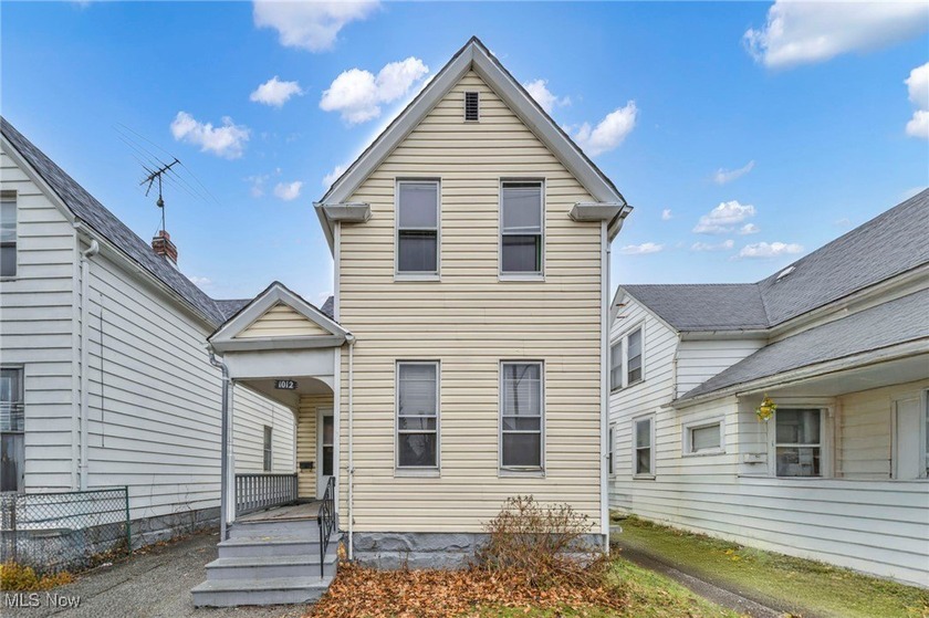 Investor opportunity: four-bedroom, two-bath single-family home - photo 2