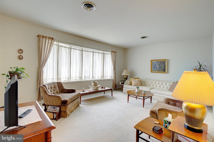 Discover the possibilities of waterfront living on beautiful - photo 33
