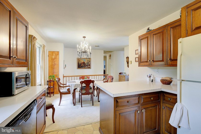 Discover the possibilities of waterfront living on beautiful - photo 39