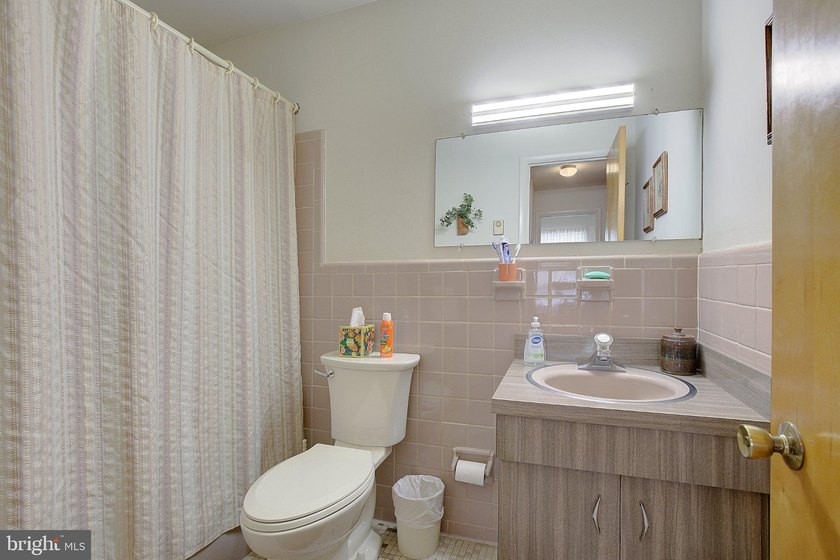 Discover the possibilities of waterfront living on beautiful - photo 43