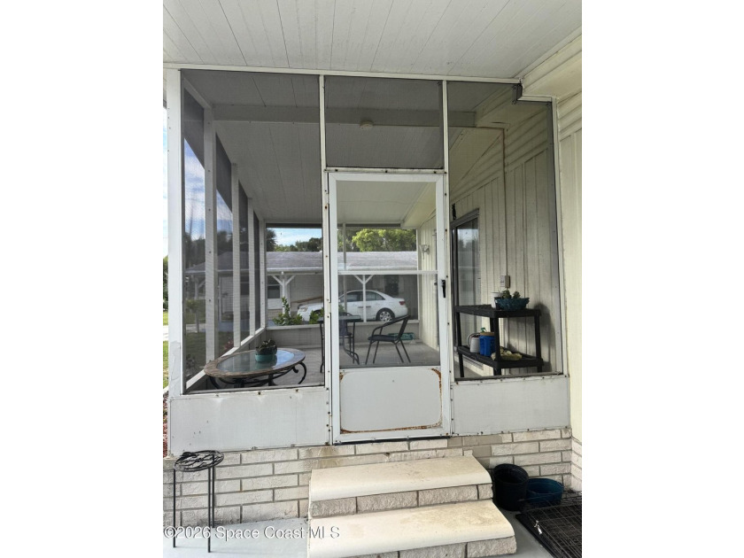 Charming, manufactured home located on the perimeter of an adult - photo 6