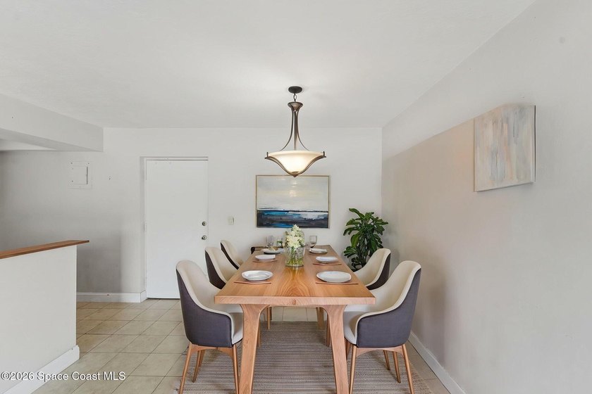 Just blocks from the beach, this ground-floor condo in the heart - photo 10