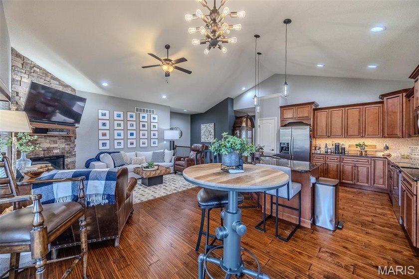 Stunning villa in the gated, resort-style community of Old - photo 11