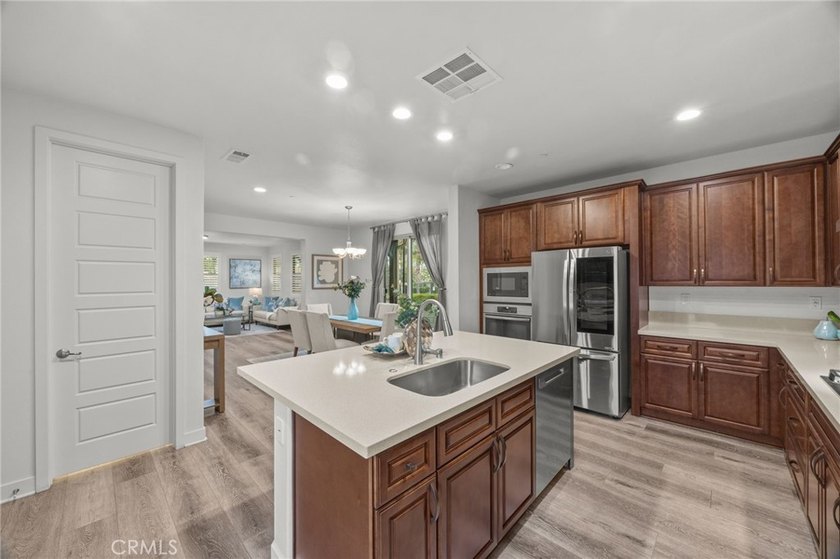 Stunning detached corner-lot home in the prestigious gated - photo 15