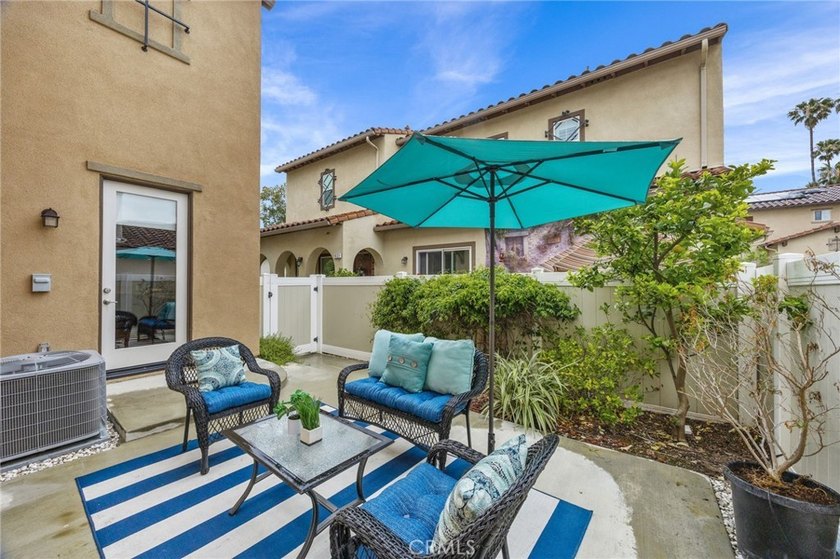 Stunning detached corner-lot home in the prestigious gated - photo 36