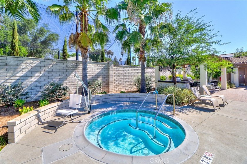 Stunning detached corner-lot home in the prestigious gated - photo 50