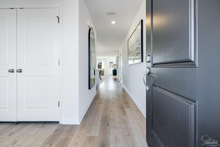 The Littleton floor plan offers 4 bedrooms, 2.5 baths, and 1,891 - photo 6