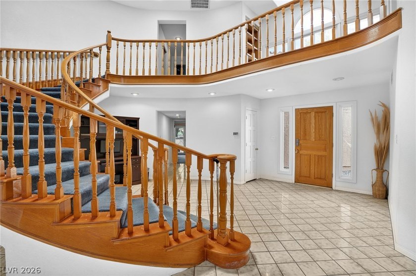 Experience luxury living in the prestigious guard-gated Spanish - photo 11