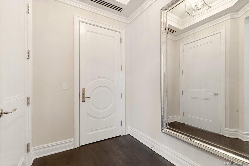 North Hills. Luxury living at its best in this corner 2 bedroom - photo 3