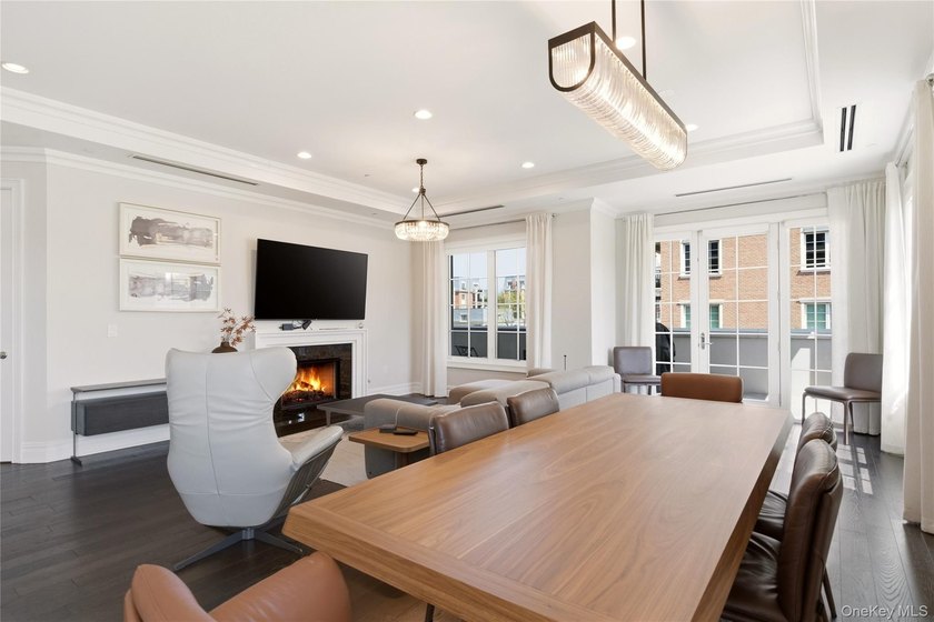 North Hills. Luxury living at its best in this corner 2 bedroom - photo 9