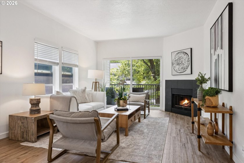 Charming, light-filled condo in the heart of Goose Hollow. This - photo 7