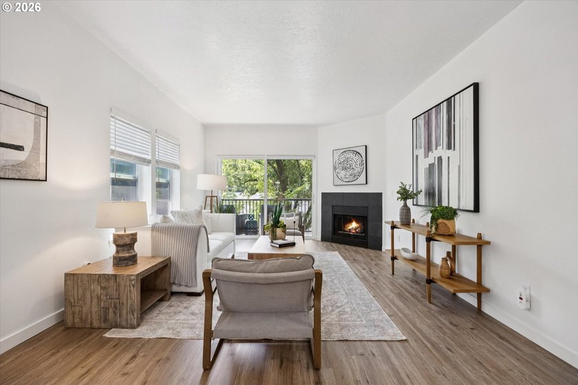 Charming, light-filled condo in the heart of Goose Hollow. This - photo 8