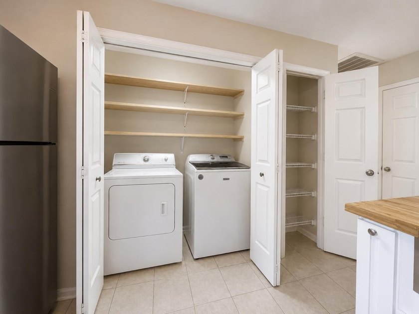 Welcome to 923 E Estates Boulevard, a charming single-story - photo 13
