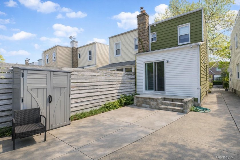 Welcome to this elegant single-family residence nestled in the - photo 22