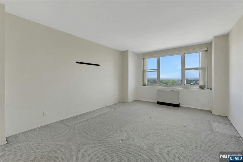Contact Debra Jacobs or Halley Natkin Coldwell Banker Fort Lee - photo 30