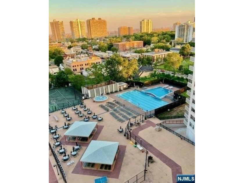 Contact Debra Jacobs or Halley Natkin Coldwell Banker Fort Lee - photo 39