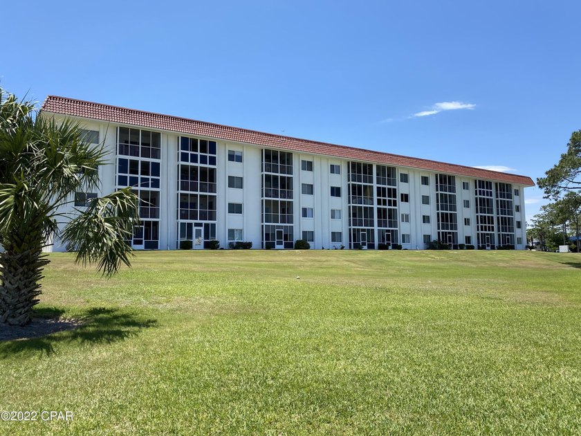Live where golf course views and coastal convenience come - photo 6