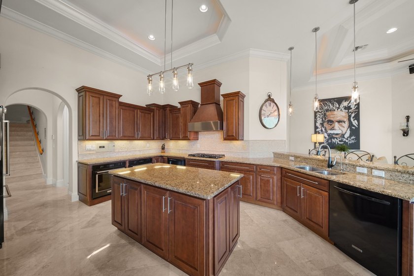 Experience the pinnacle of coastal luxury in the heart of - photo 18