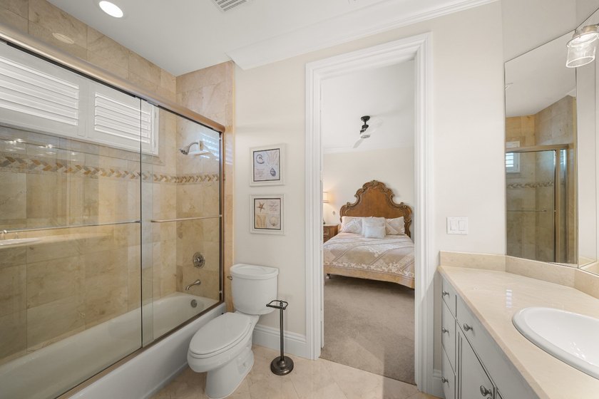 Experience the pinnacle of coastal luxury in the heart of - photo 29