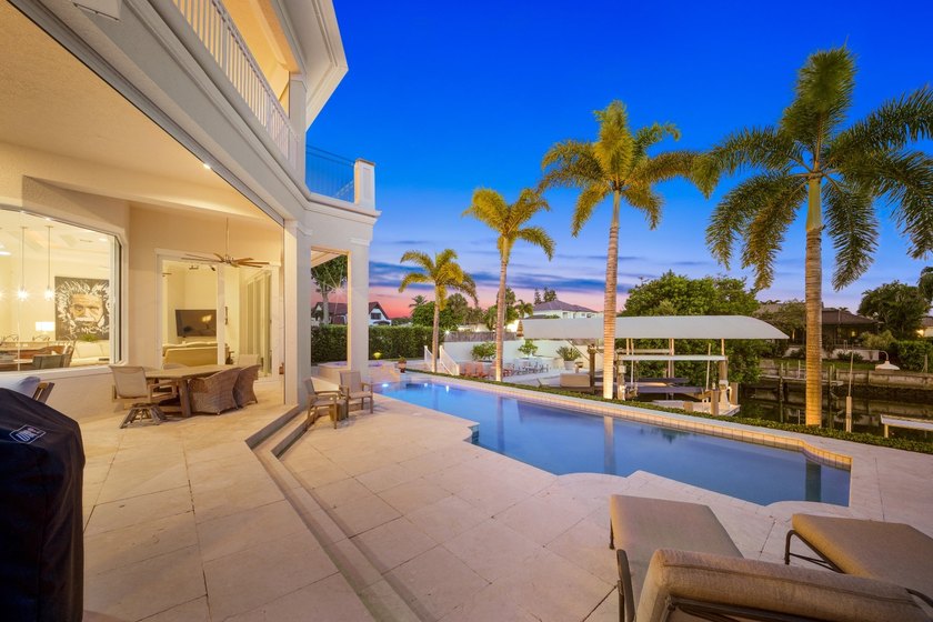 Experience the pinnacle of coastal luxury in the heart of - photo 44