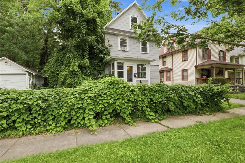 Welcome to 73 Salina Street, where timeless character and modern - photo 3