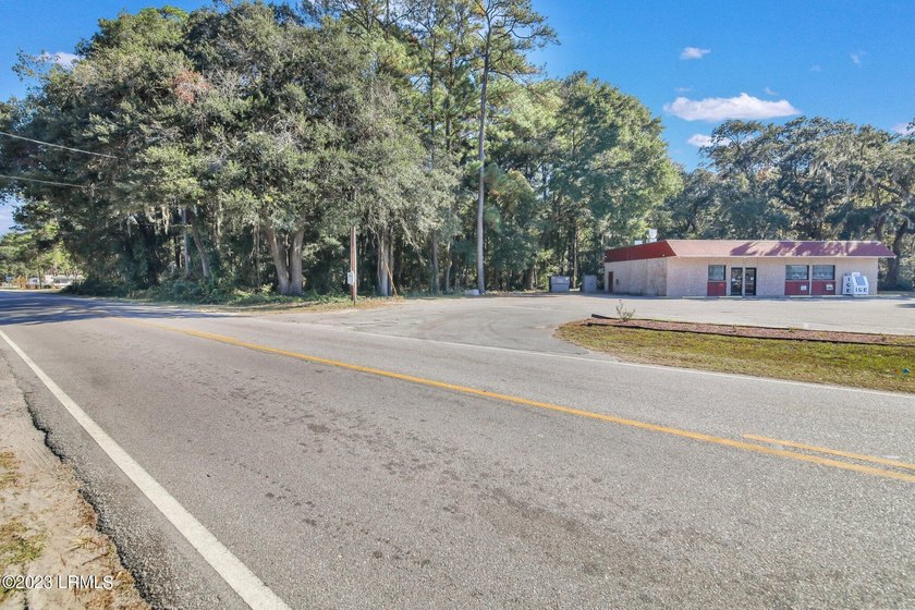 REDUCED!!! FANTASTIC OPPORTUNITY TO PURCHASE A CONVENIENCE - photo 8