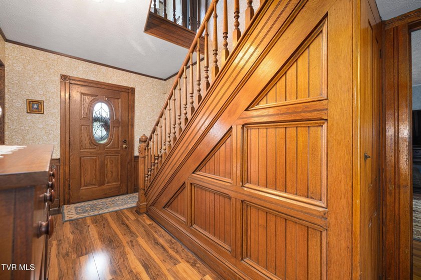 Welcome to this beautifully preserved Tennessee farmhouse - photo 22