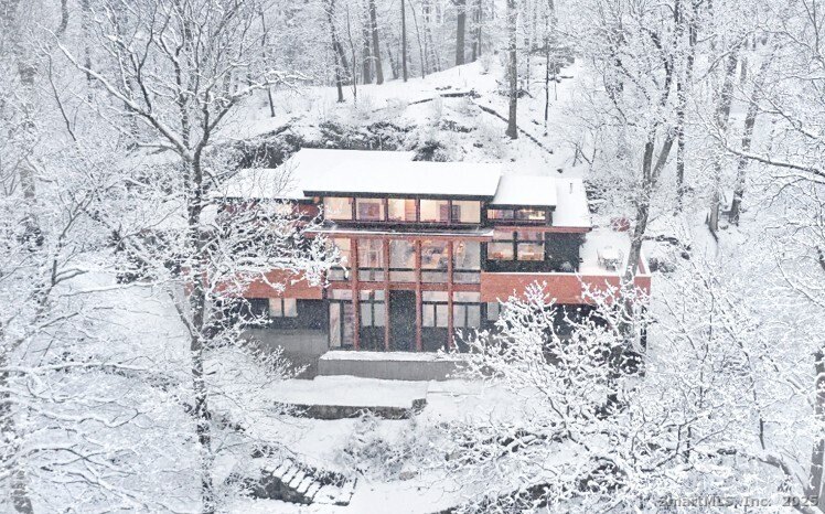This exquisite Frank Lloyd Wright Usonian-inspired lakefront - photo 4