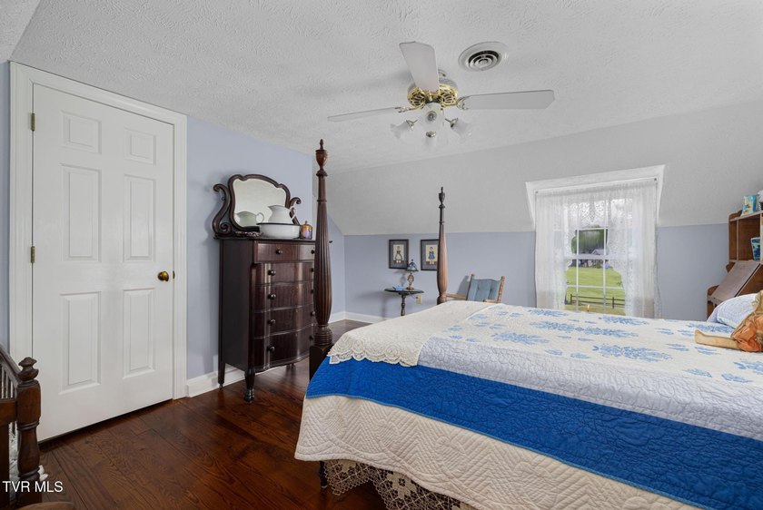 Welcome to this beautifully preserved Tennessee farmhouse - photo 45