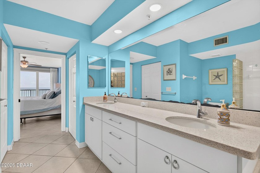 THIS IS THE ONE! A direct oceanfront end-unit residence where - photo 44