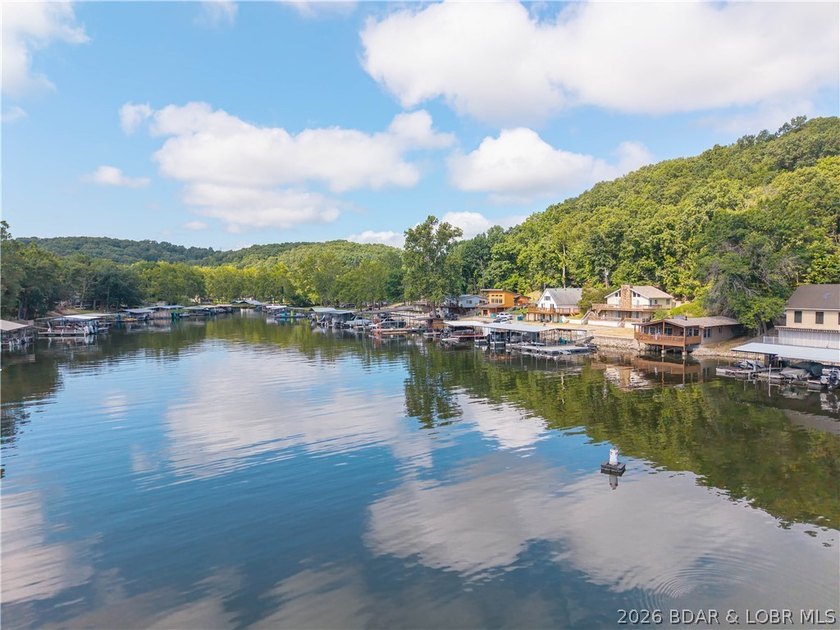 Incredible views with two beautiful homes that set the stage for - photo 18