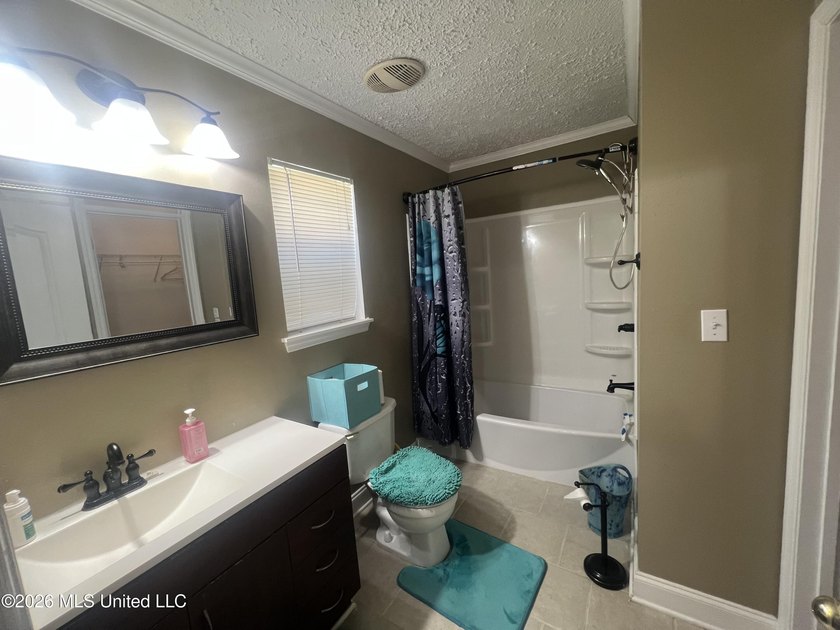 Just listed: a well-maintained, move-in-ready home on a large - photo 19