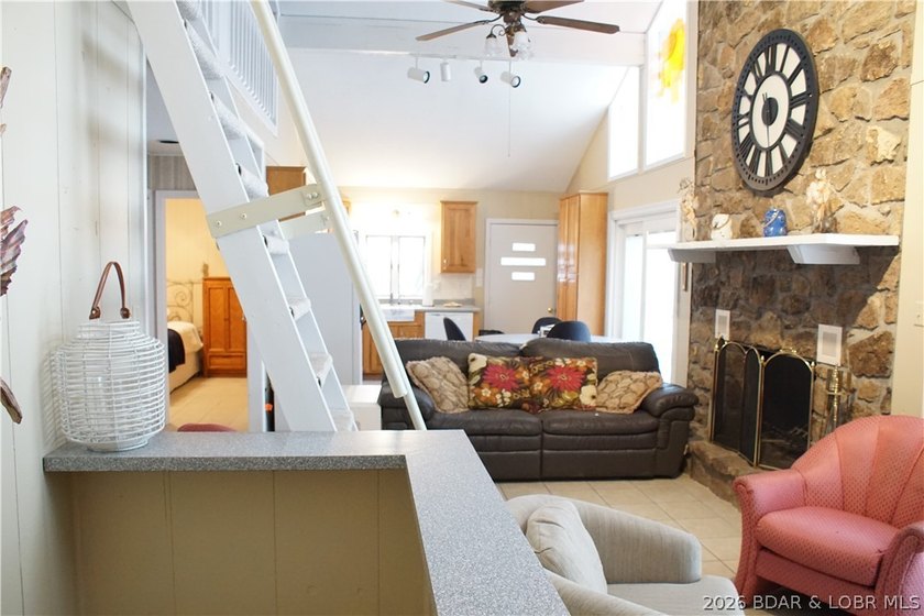Incredible views with two beautiful homes that set the stage for - photo 23