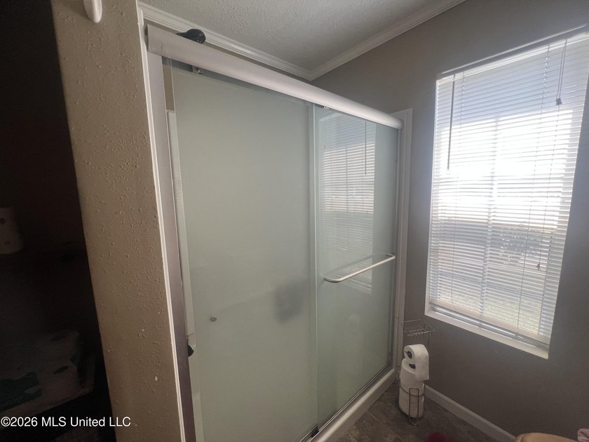 Just listed: a well-maintained, move-in-ready home on a large - photo 24