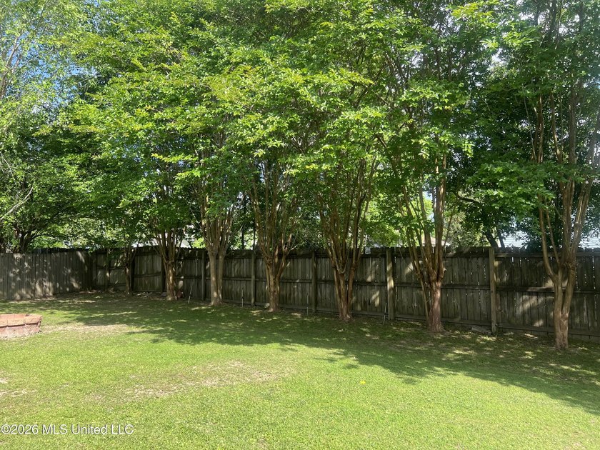 Just listed: a well-maintained, move-in-ready home on a large - photo 35