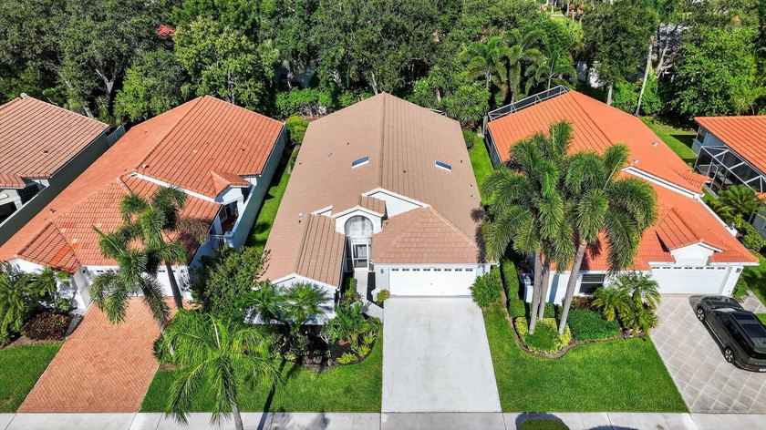 Welcome to this charming single-story residence in Palm Isles - photo 39