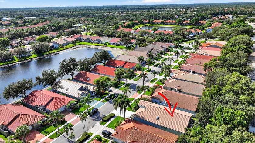 Welcome to this charming single-story residence in Palm Isles - photo 42