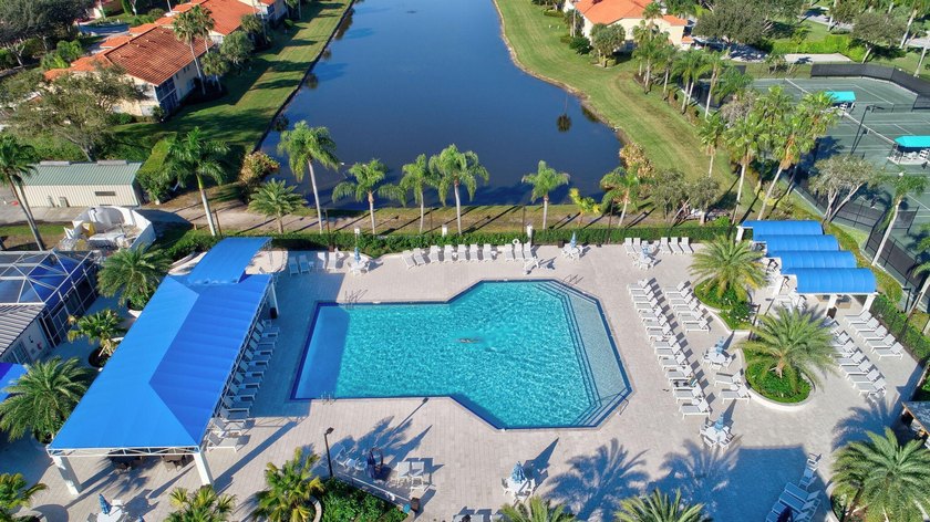 Welcome to this charming single-story residence in Palm Isles - photo 46