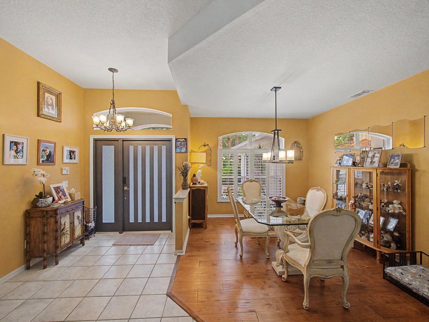 Welcome to this beautifully updated 4-bedroom, 2.5-bath pool - photo 11