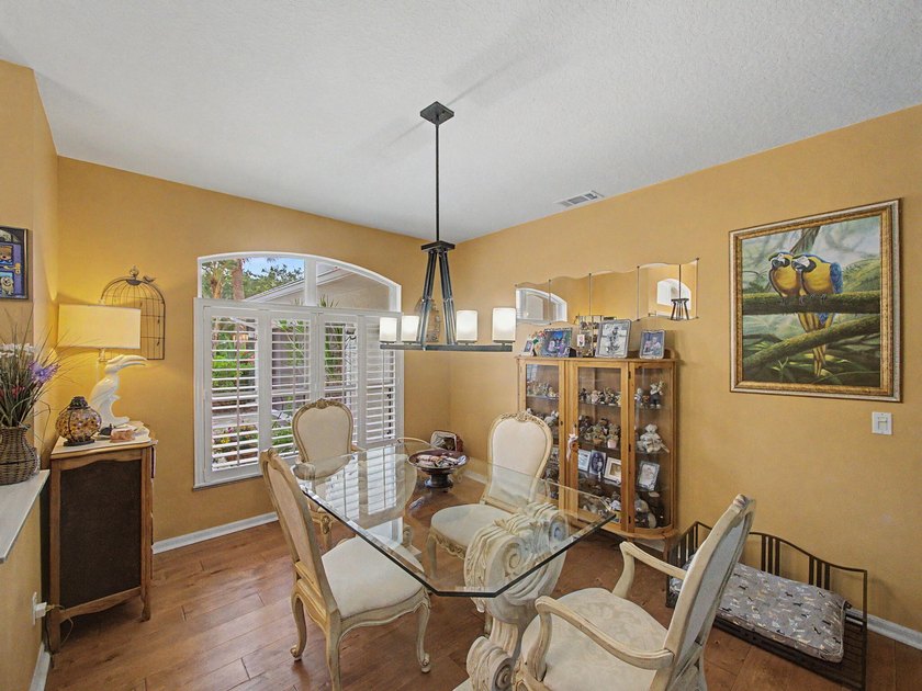 Welcome to this beautifully updated 4-bedroom, 2.5-bath pool - photo 13