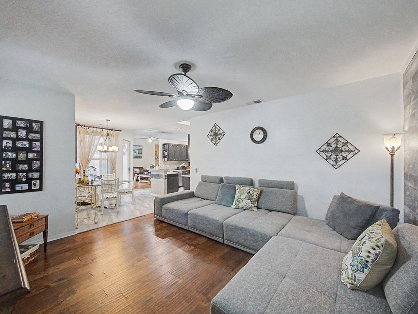 Welcome to this beautifully updated 4-bedroom, 2.5-bath pool - photo 20